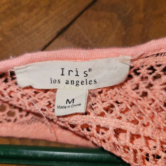 Tuesday Iris Women’s Size M Salmon Pink Crochet Lightweight Tank Top - Picture 3 of 4